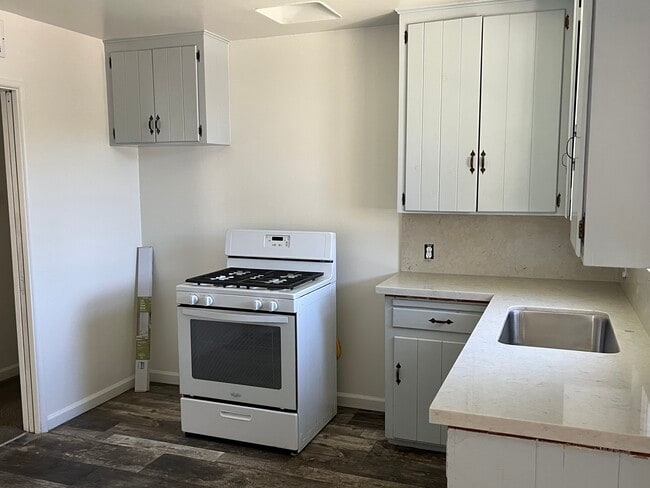 Building Photo - 6322 Almond Dr