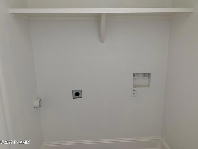 Building Photo - 104 Shirekeep Ln