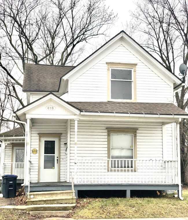 Primary Photo - 418 W Cedar St