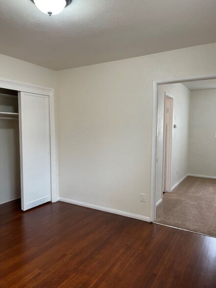 Building Photo - 1530 Drexel Dr