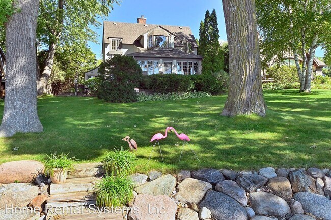 Building Photo - 3 br, 3 bath House - 425 Lakeview Avenue