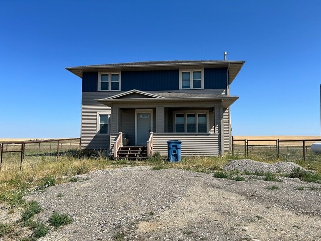 Primary Photo - 4 bed 2 bath Home out in the Country