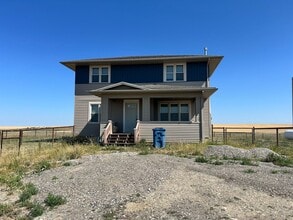Building Photo - 4 bed 2 bath Home out in the Country