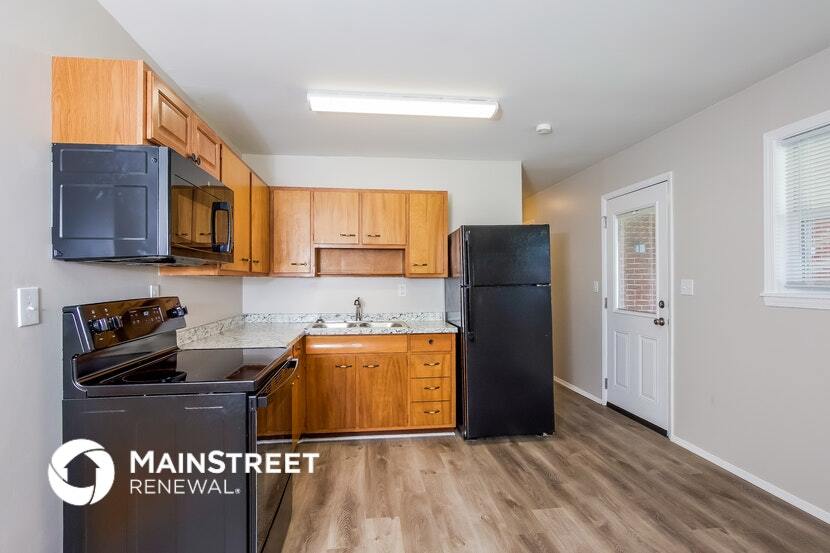 Building Photo - 9412 Titan Dr