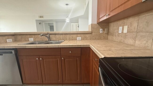 Building Photo - 1755 Village Blvd