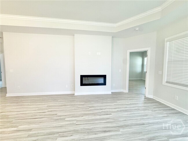 Building Photo - 123 Waterside Ln