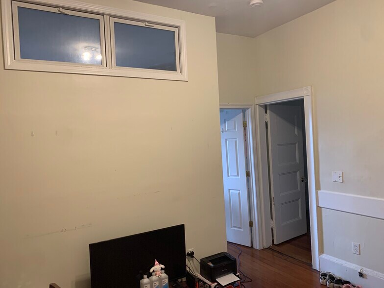 Building Photo - 43 Bay State Rd