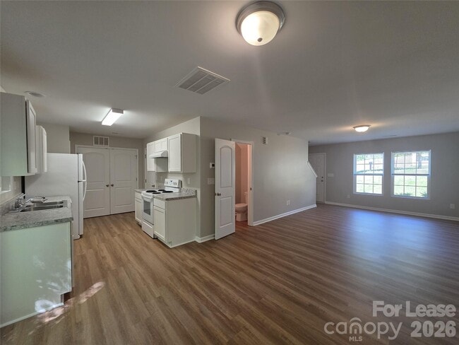 Building Photo - 1156 McRee Heights Cir