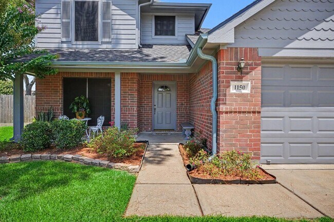 Building Photo - 1150 Andover Dr