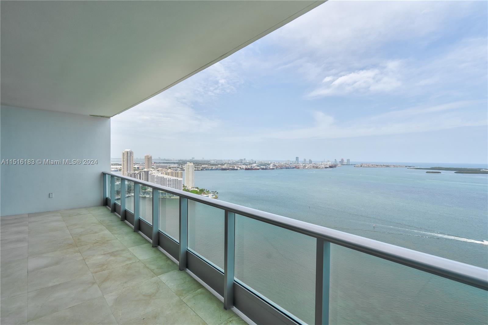 Building Photo - 1331 Brickell Bay Dr