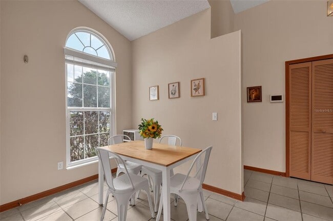 Building Photo - 3024 Bloomsbury Dr