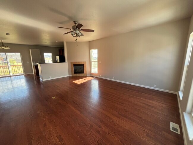 Building Photo - 1119 Yellow Dogwood Heights