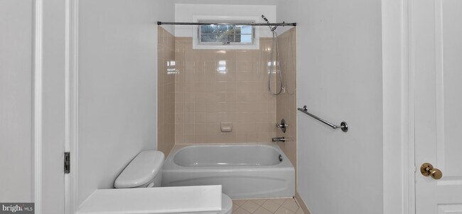 Building Photo - 6933 Sandy Creek Ct