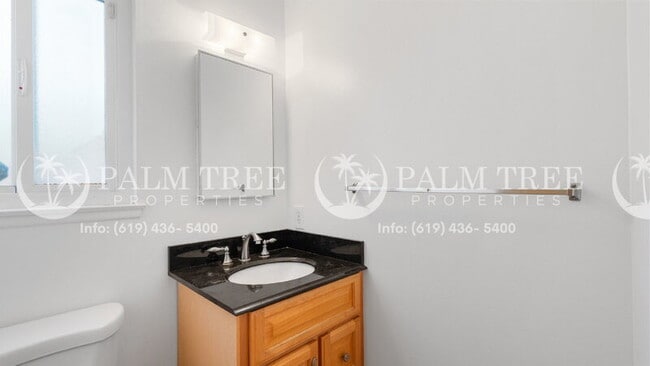 Building Photo - 3582 Governor Dr