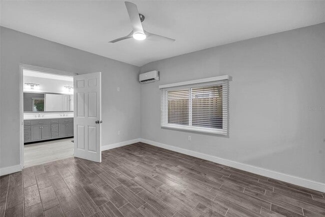 Building Photo - 4020 Ibis Dr