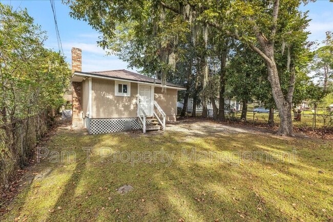 Building Photo - 2019 E 59th St