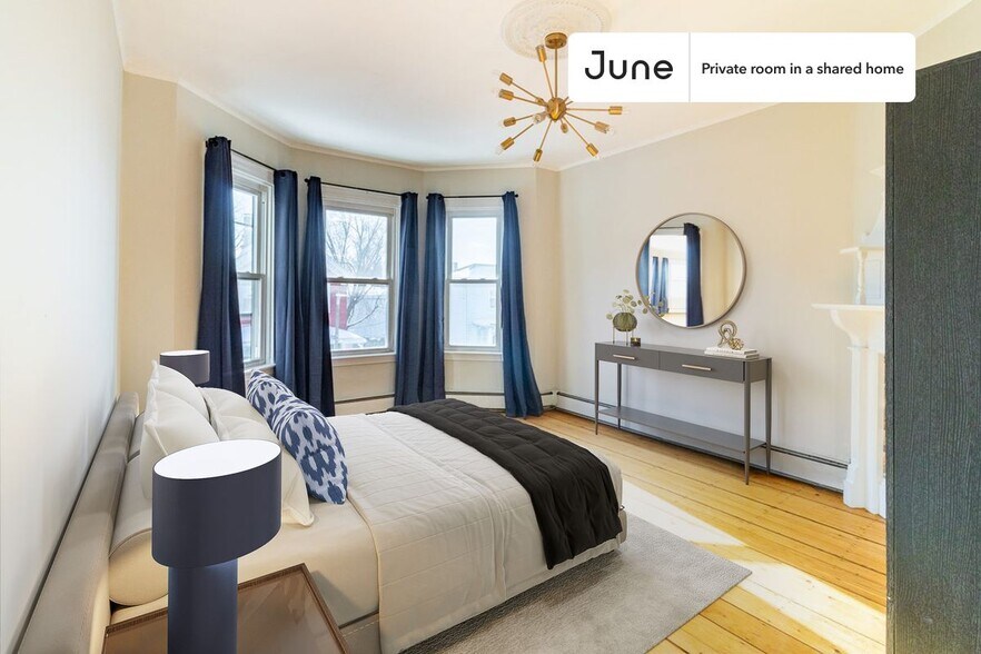 Primary Photo - Room in Shared 4 bed/1 bath home