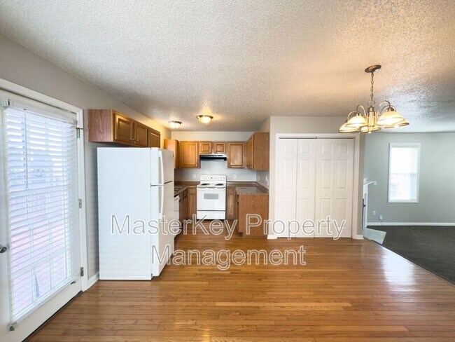 Building Photo - 4421 Windsock Ln