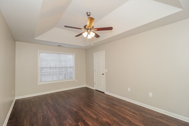 Building Photo - 42 Brookvalley Ct W