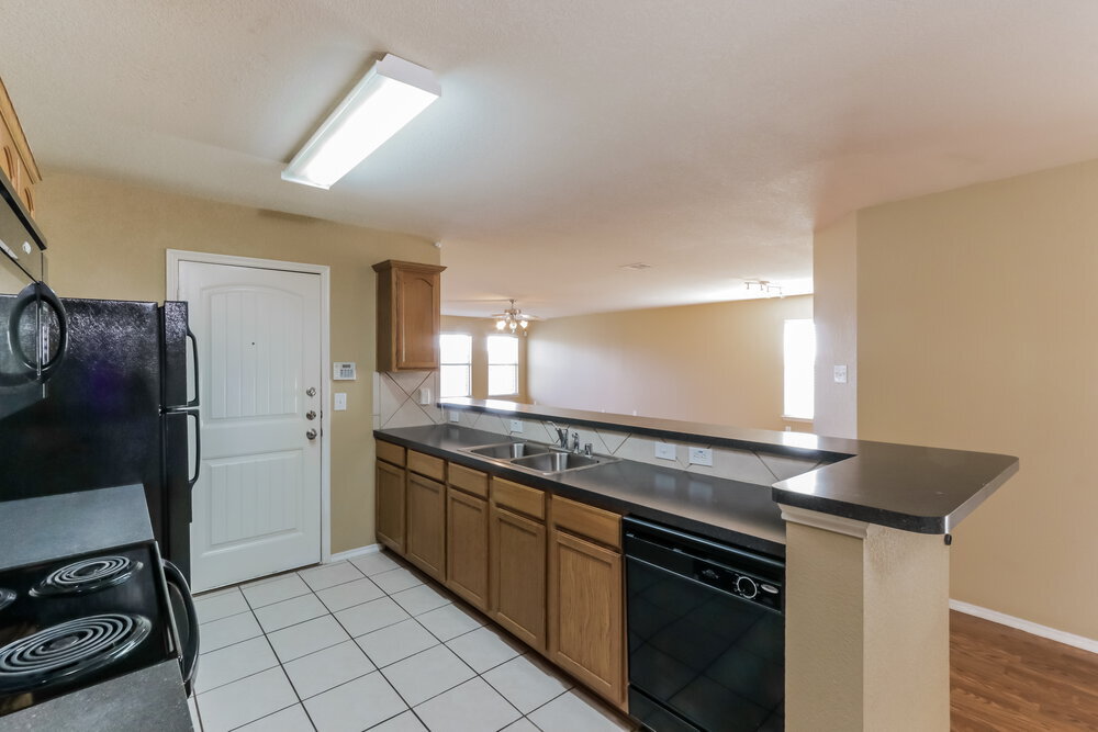 Building Photo - 762 Mission Ln