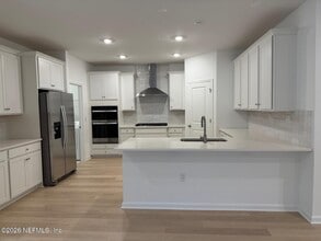 Building Photo - 624 Farmfield Dr