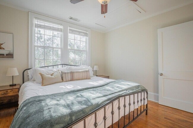 Building Photo - 840 Bobbin Mill Rd