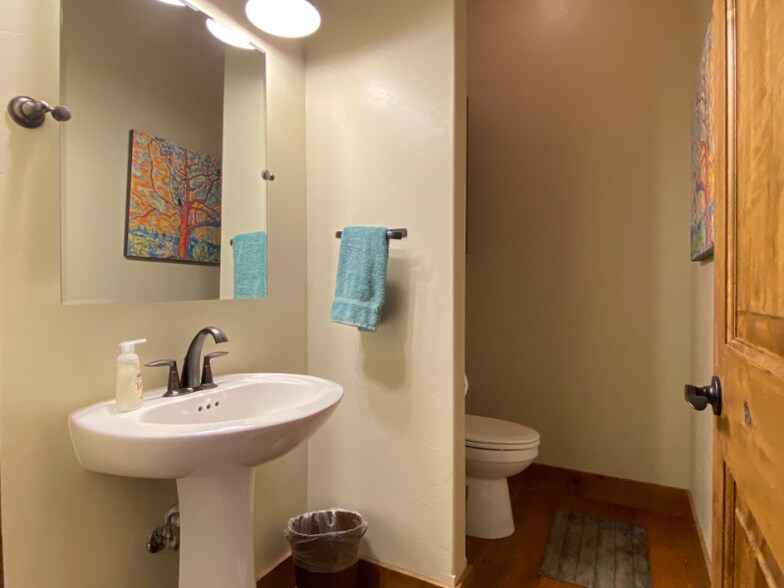 Building Photo - 3071 River Lakes Dr