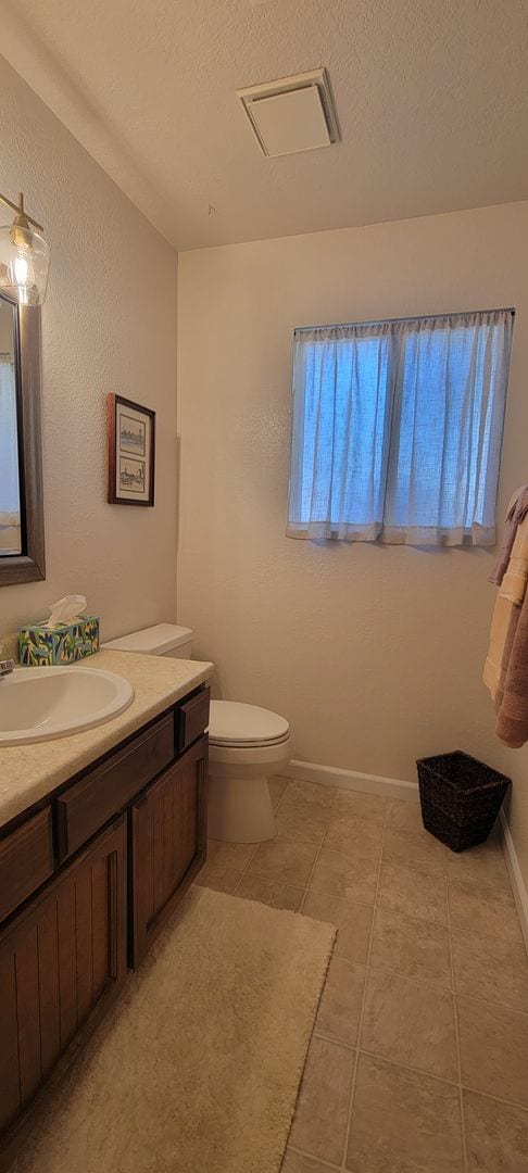 Building Photo - Low Maintenance Lifestyle Near Sacramento River Trail