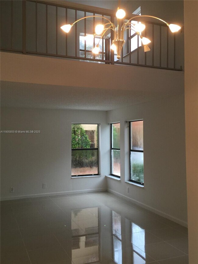 Building Photo - 9912 SW 147th Pl