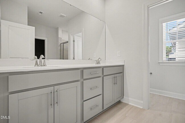 Building Photo - 321 Golden Trace Dr
