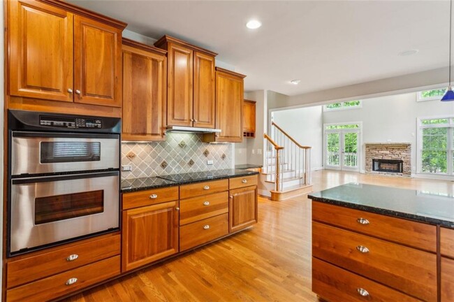 Building Photo - 3504 Ivy Manor Rd SE
