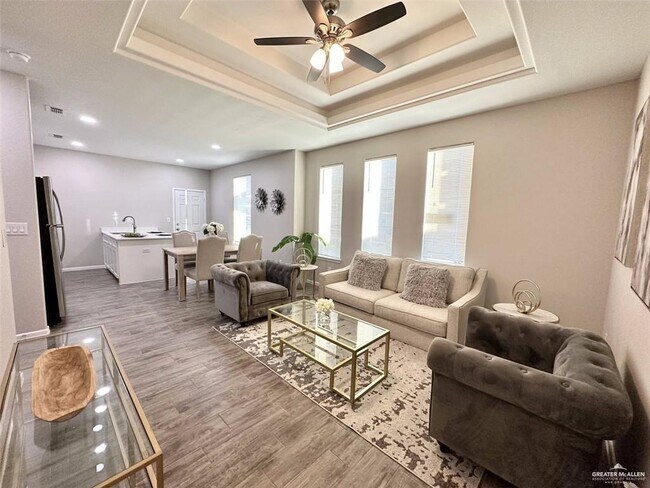 Building Photo - 16 Ventura Ave