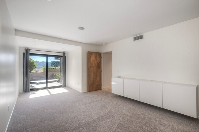 Building Photo - 2239 Del Mar Scenic Pkwy