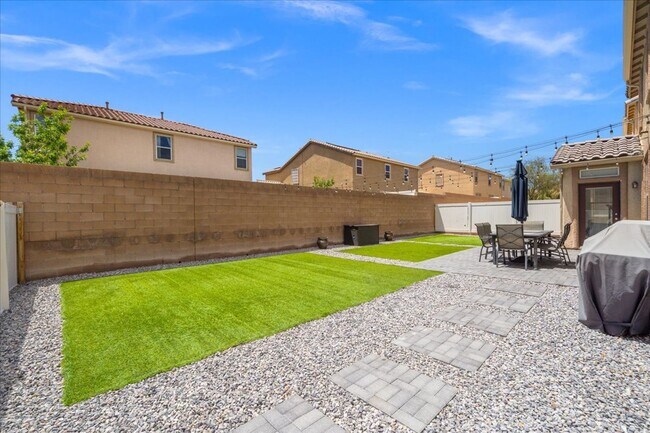 Building Photo - Contemporary 5 Bedroom Home Ideal for Entertaining