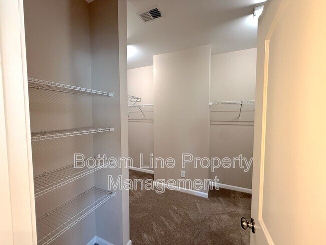 Building Photo - 178 Alexandria Dr