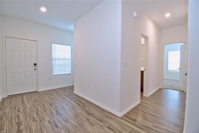 Building Photo - 2233 Forgetmenot Ln