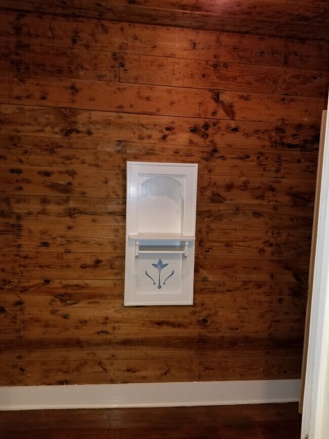 Building Photo - 922 Howard St