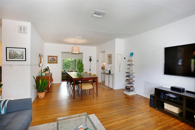Building Photo - 2500 Overbrook St
