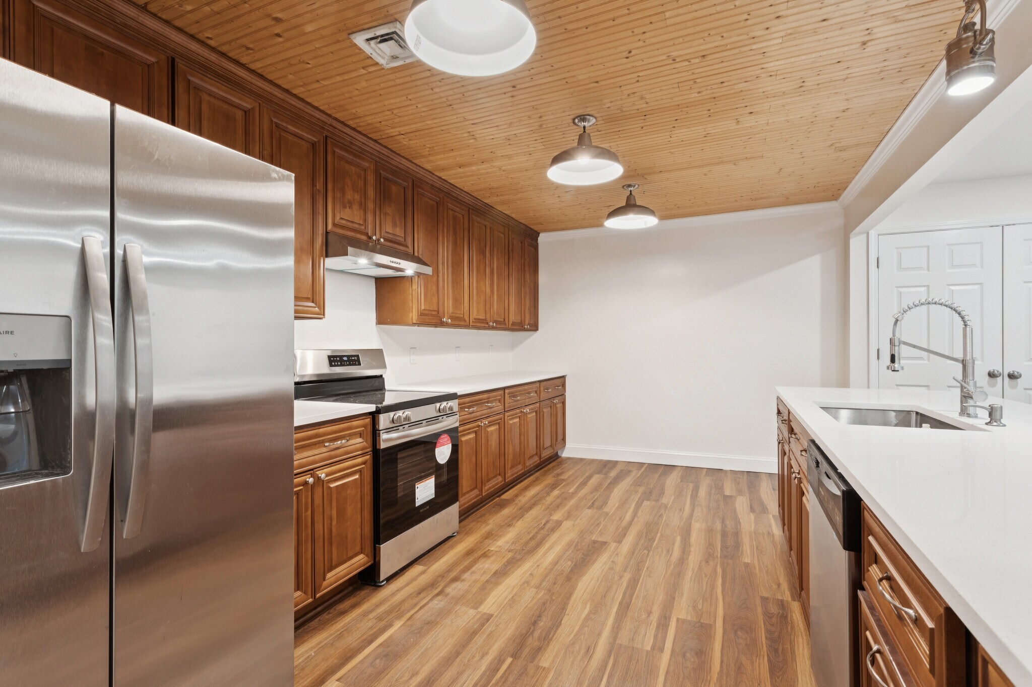 Building Photo - 12 Meadow Dr