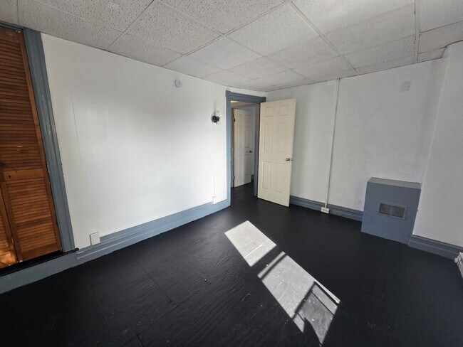 Building Photo - 426 Limestone St