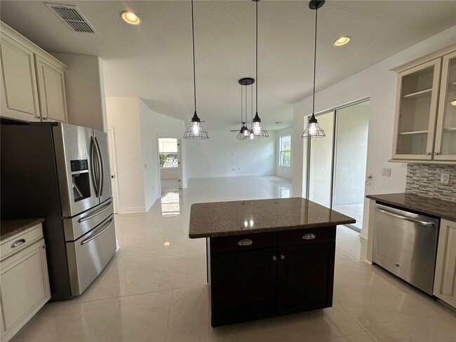 Building Photo - 7738 Summerlake Pointe Boulevard