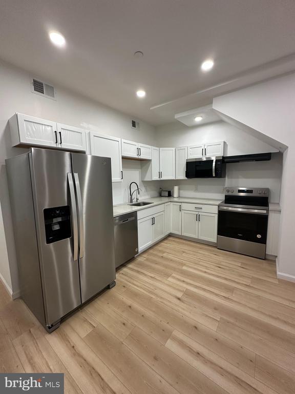 Primary Photo - 1925 H St NE