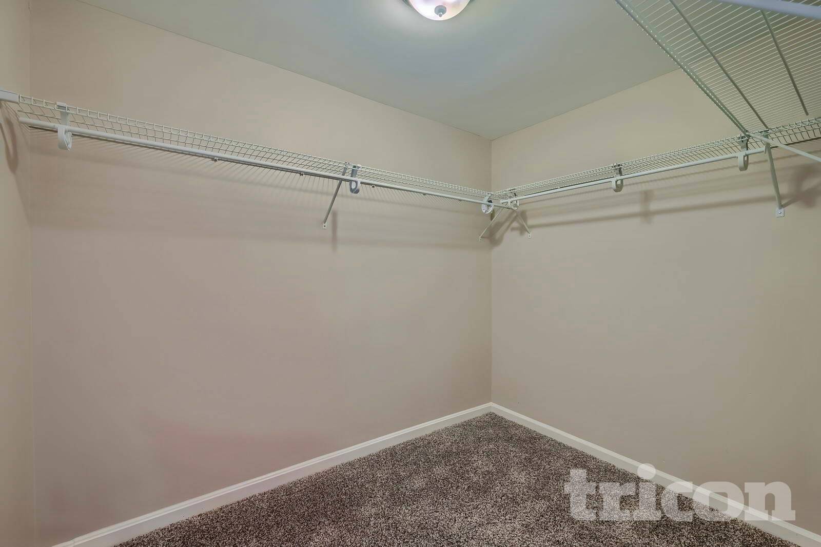 Building Photo - 719 Dayspring Dr