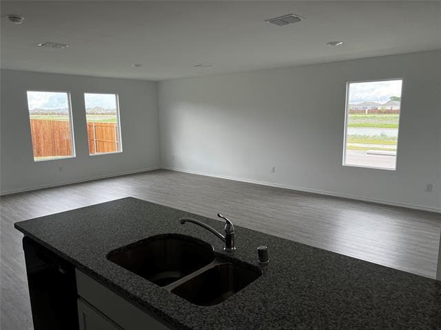 Building Photo - 302 Mahogany Ln