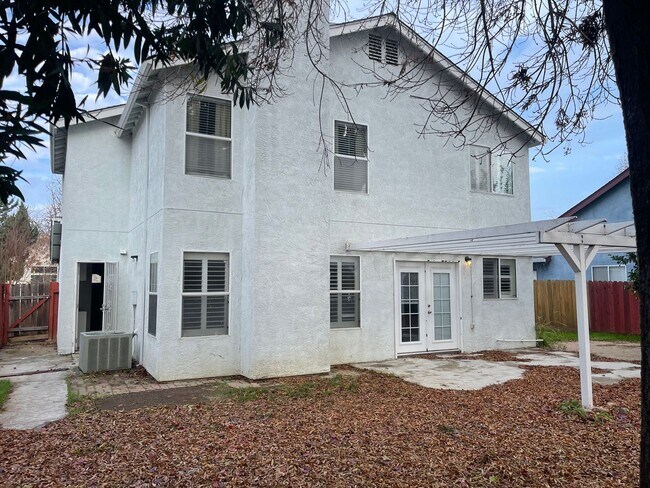 Building Photo - 2234 Prestwick St