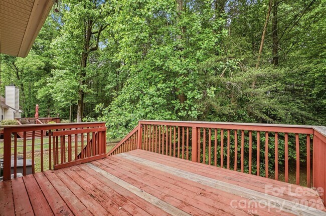Building Photo - 2830 Black Walnut Ln