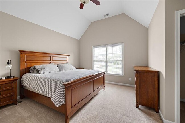 Building Photo - 227 Oakwind Pointe