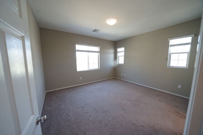 Building Photo - 8507 Insignia Ave