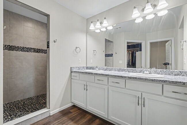 Building Photo - FABULOUS 4 BEDROOM HOME IN CUMBERLAND GREEN FOUNTAIN