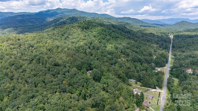 Building Photo - 2038 Toms Creek Rd